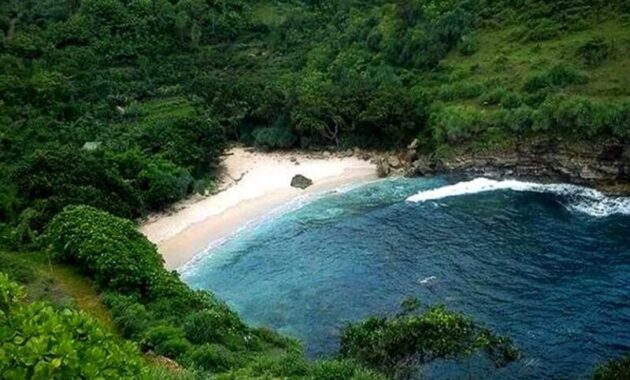 View Pantai Ngetun Gunung Kidul Jogja
