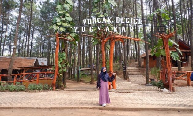 Pintu Masuk Puncak Becici Jogja